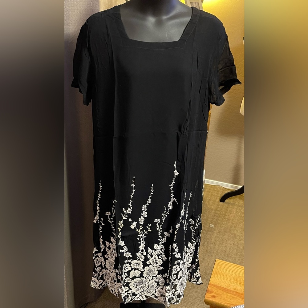 New - Elegant Simrin Maxi Dress